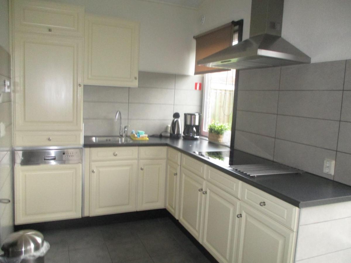 Comfortabel Vakantiehuis Aan Zee En Meer ! 坎珀兰 外观 照片
